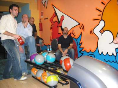Q-Zar e Bowling